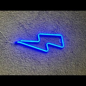LED LIGHTNING BOLD SIGN!